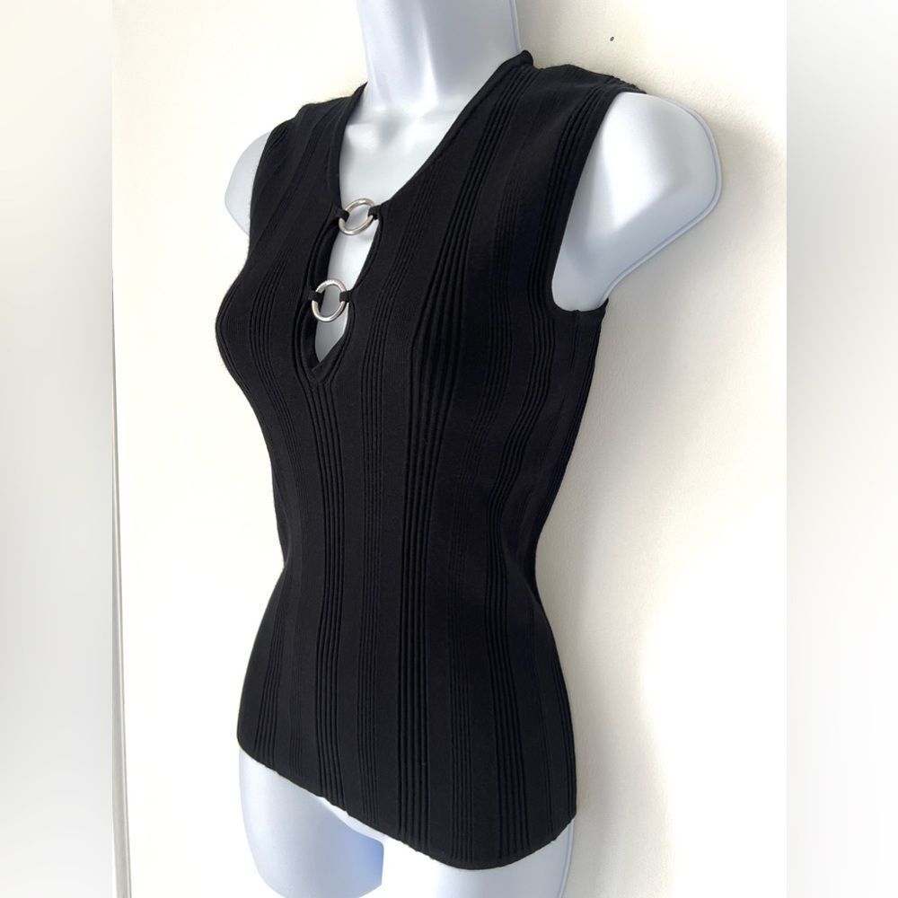 DOLCE & GABBANA Black Sleeveless Top with Ring Detail Size Small - Picture 2 of 9